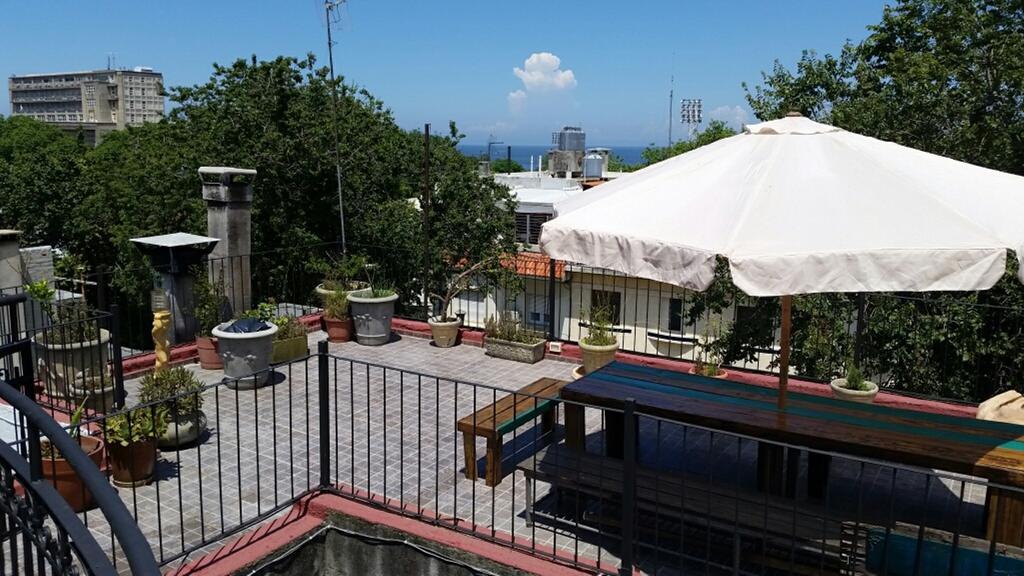 Una Noche Más B&B Montevideu Exterior foto